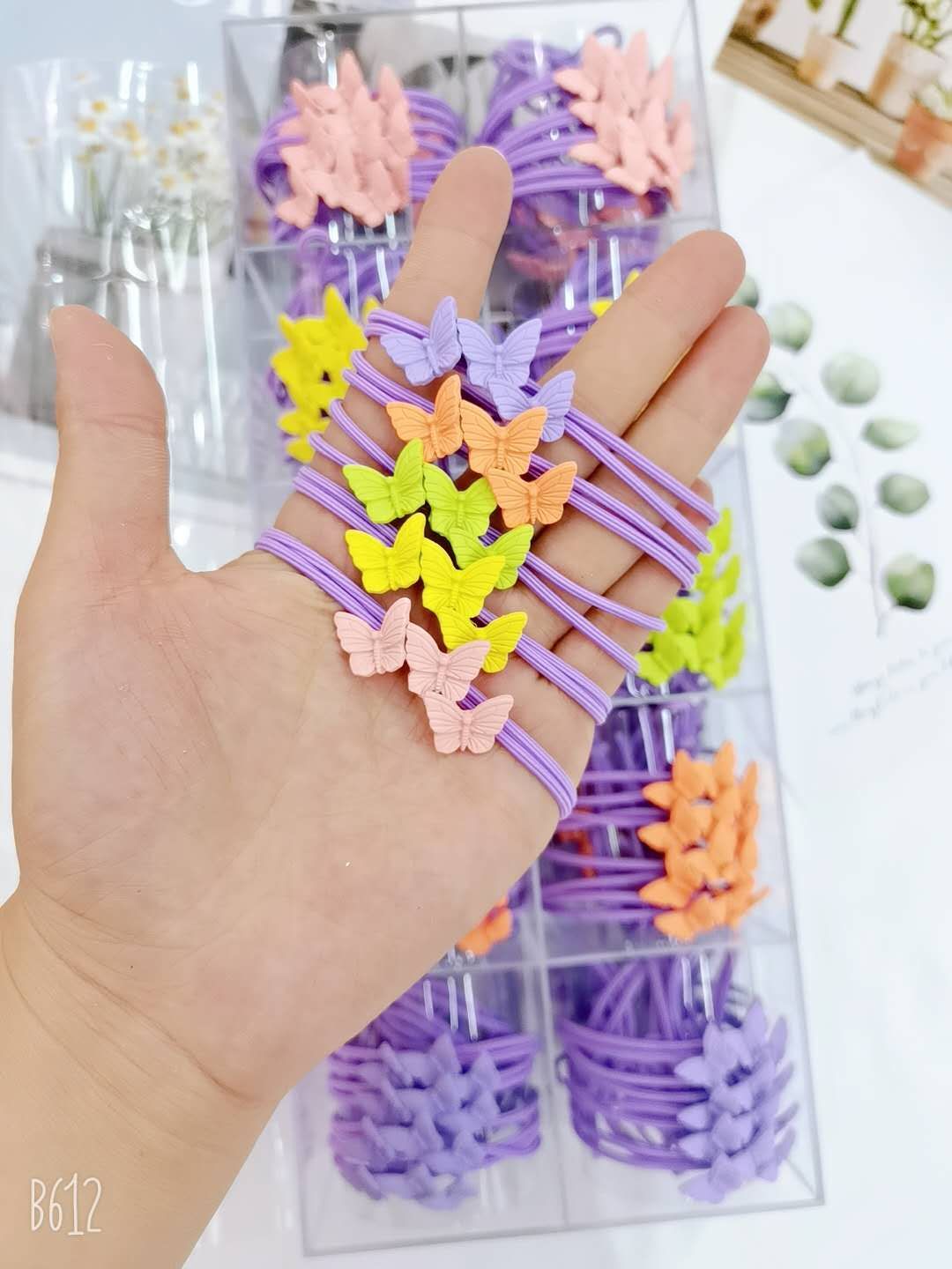 Alloy butterfly rubber band thumbnail