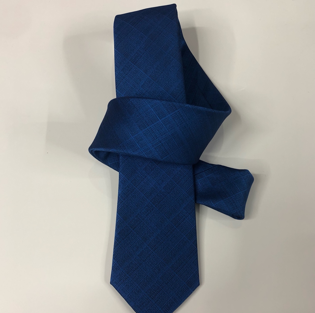 7CM新款蓝色男士领带涤纶领带适用于正装上班族的人群详情图1