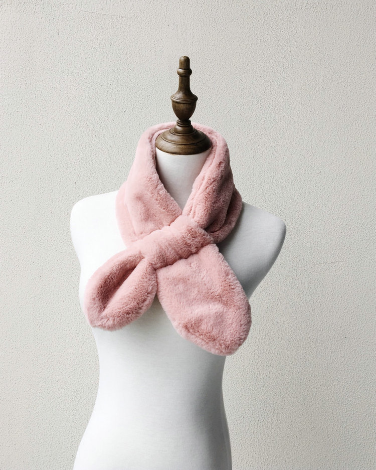 South Korea's Dongdaemun Hot Sale Of Foreign Women All Casual Modeling Imitation Rabbit Hair Hair Collar Warm Scarf Bib undefined