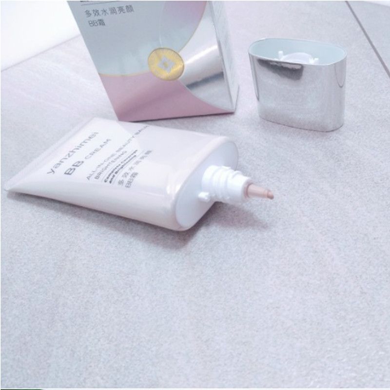Color beauty multi-effect Moisturizing and brightening color BB Cream natural water feeling uniform and bright Specification drawing