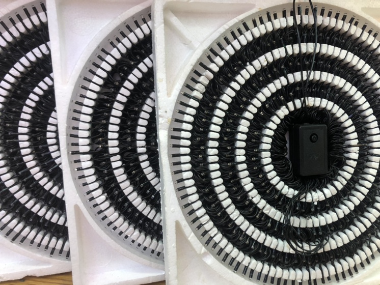 300头LED泡沫盒图