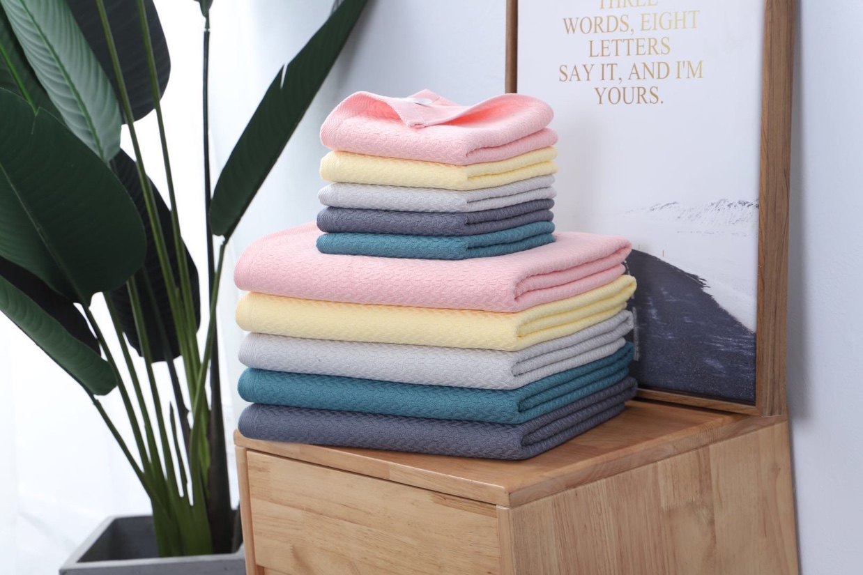 Yiwu Selection candy twist square towel thumbnail