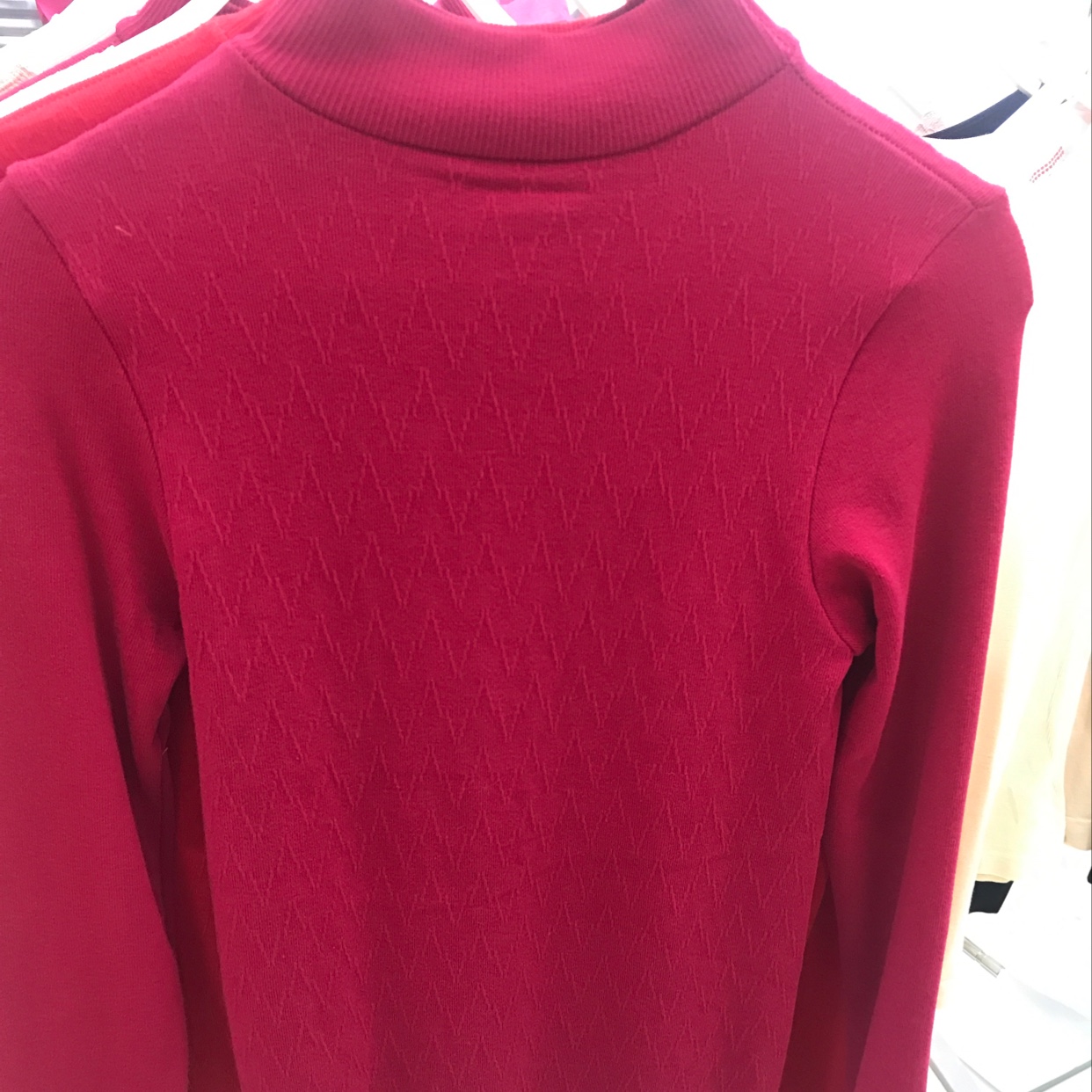 Woolen Singlet Mid-Collar details Picture