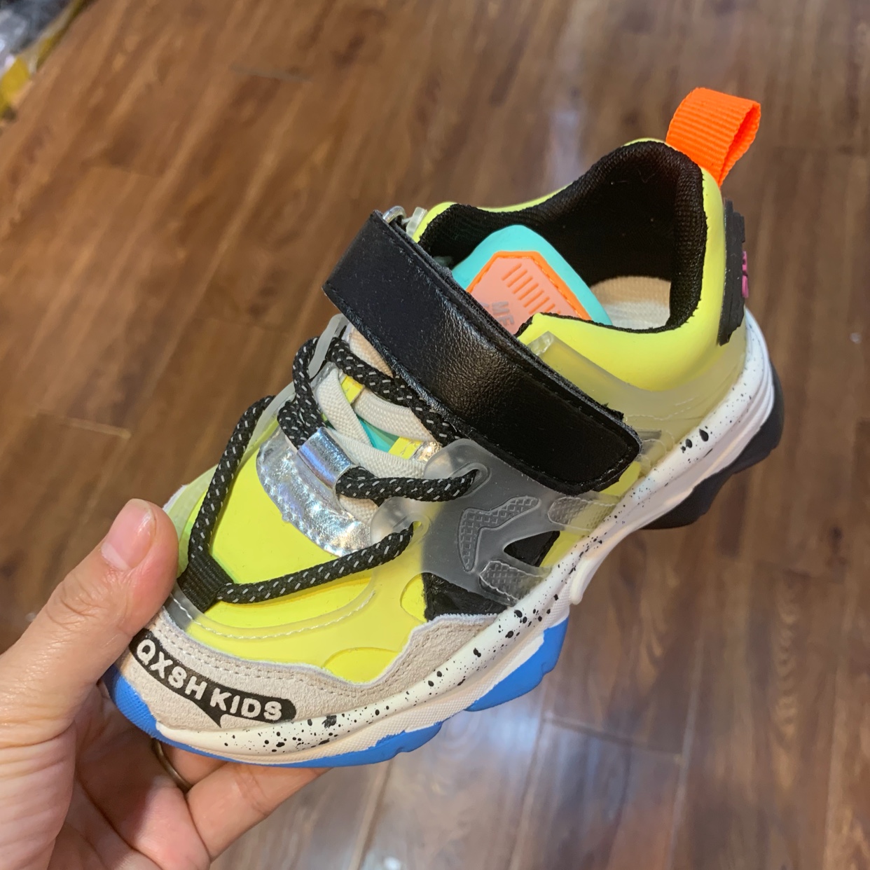 Fashionable fashion casual shoes thumbnail
