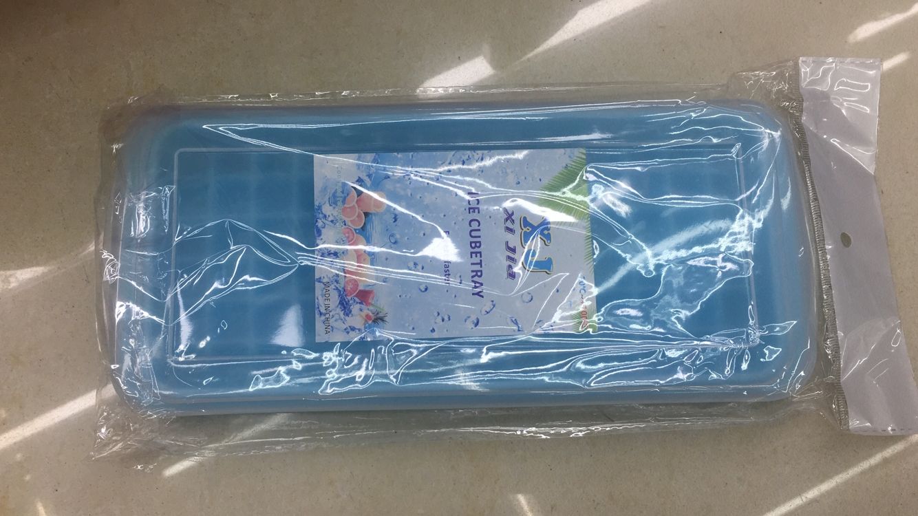 硅胶冰格制冰盒自制辅食做冰球神器家用小型速冻器冰箱冻冰块模具