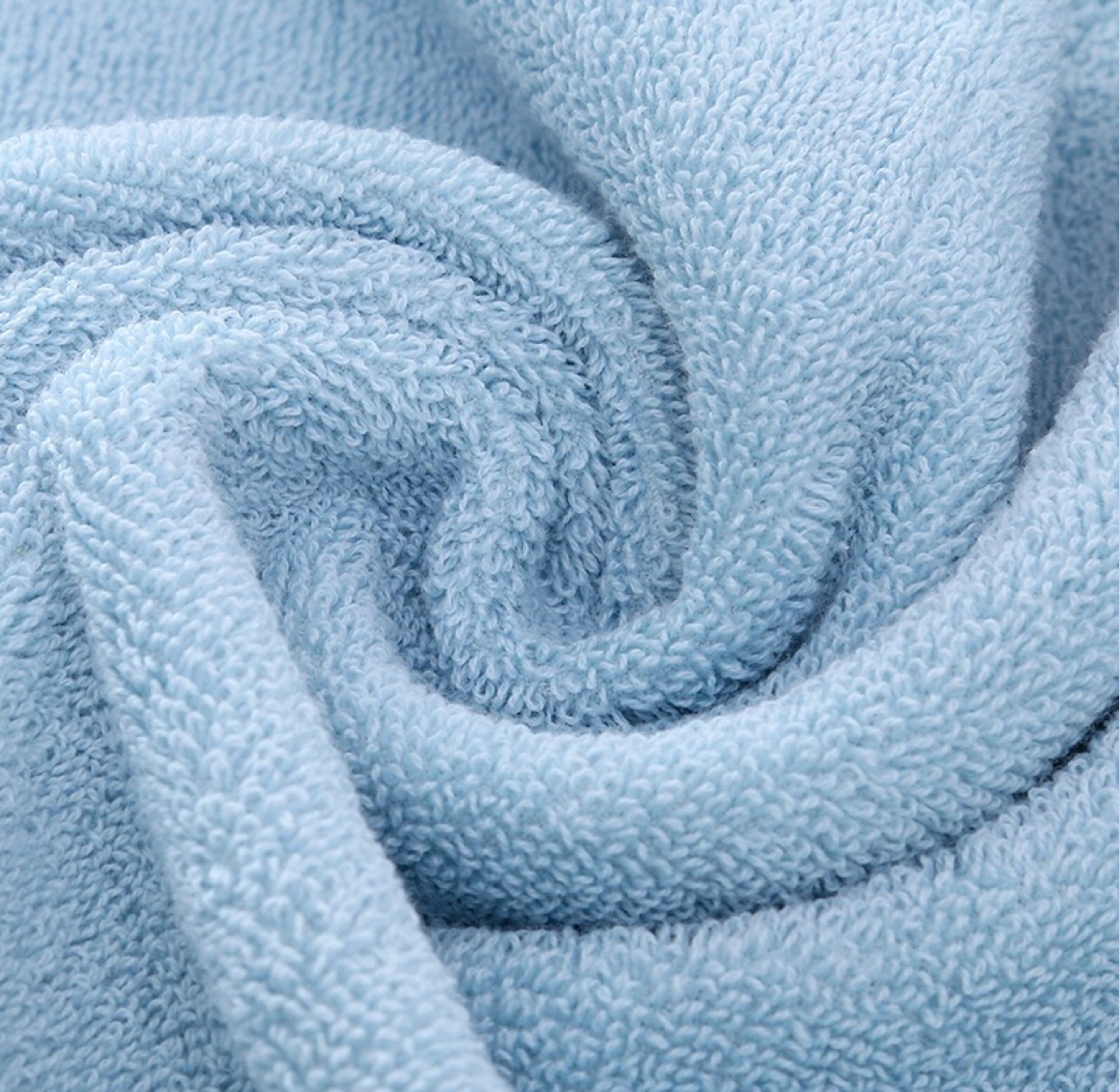 Four plain towels Specification image