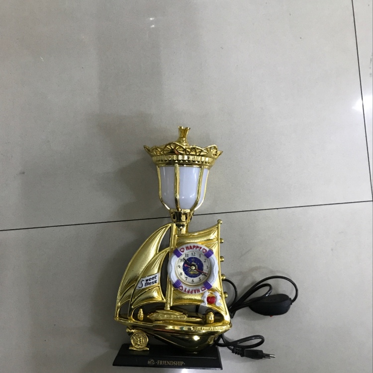 قارب شراعي نوع جرس مصباح