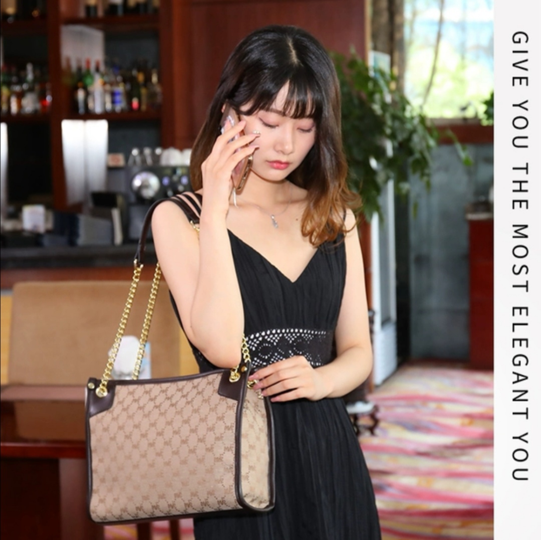 "National trend MK women's bag Trendy tote bag. undefined