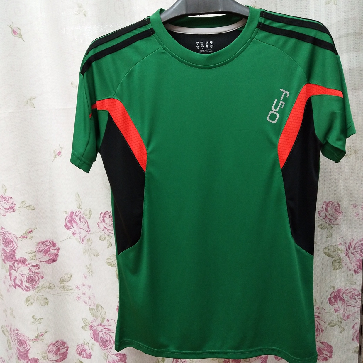 A T-shirt. thumbnail