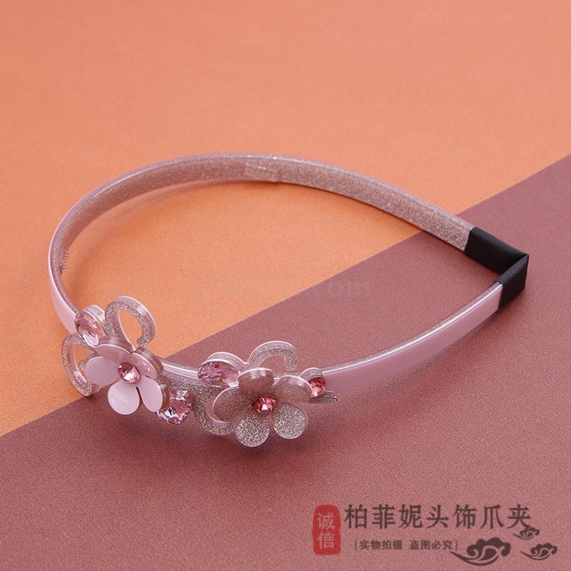 Flower water diamond hair band for girls, simple headband, Korean style, fresh and cute hair clip, anti-slip, cute thin hair band for girls Application Scenario