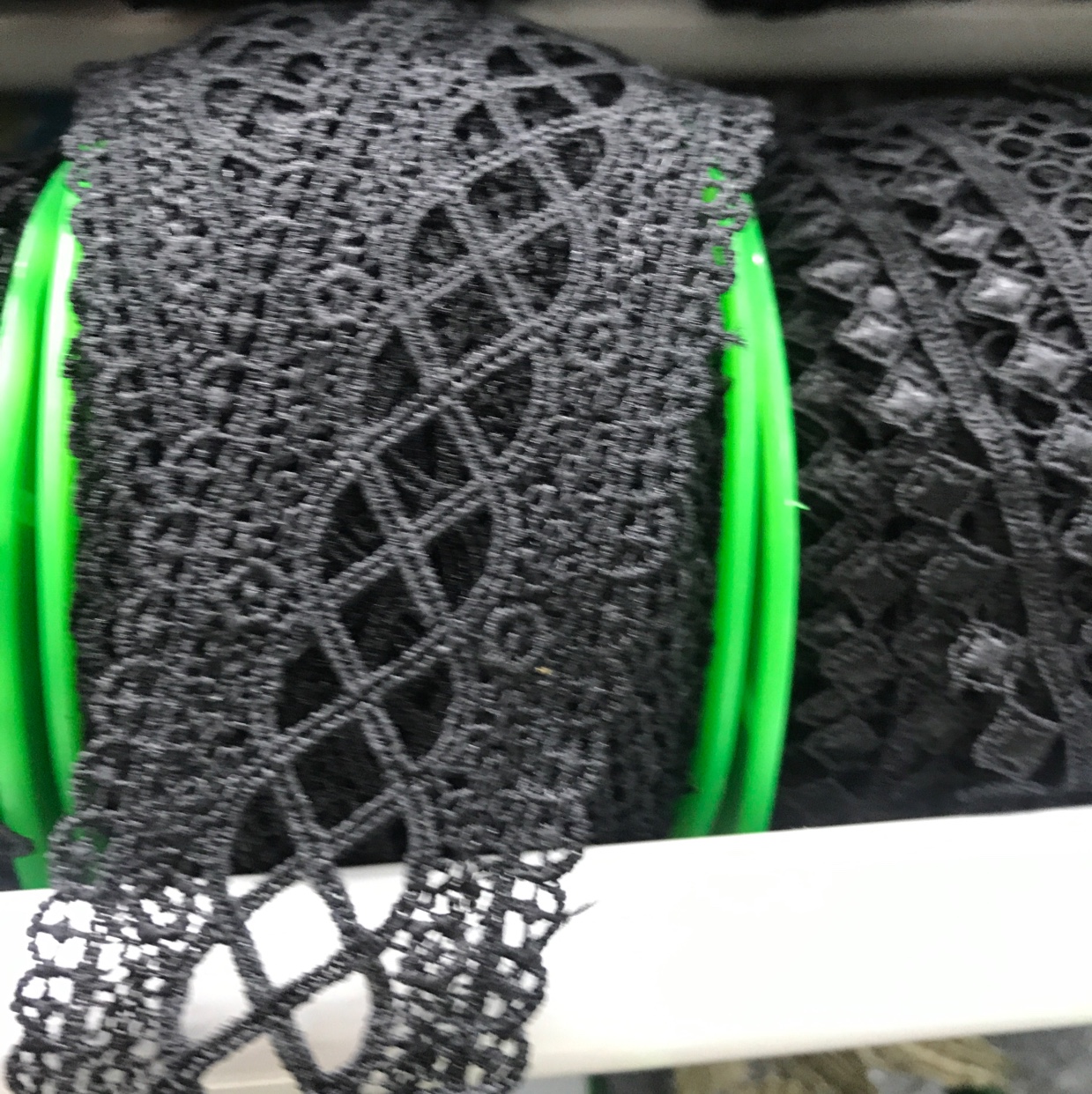 Trim Lace undefined