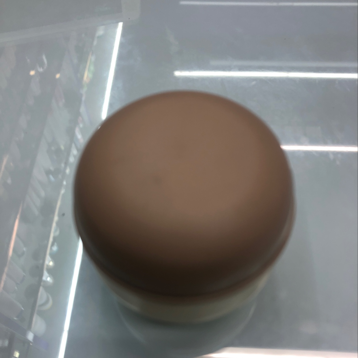 Round cream bottle thumbnail