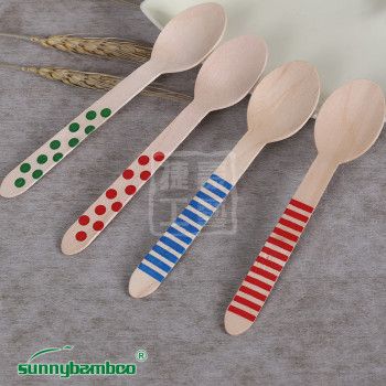New cute printed disposable knives, forks and spoons, portable disposable tableware for travel, wholesale of wooden knives, forks and spoons for restaurants