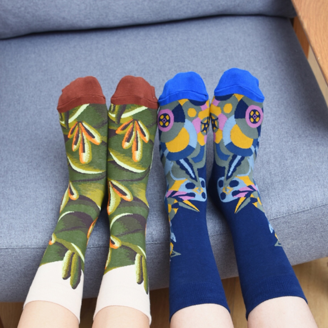 MOXIAO's new French art series Morandi color artistic women's mid-calf socks Item Picture