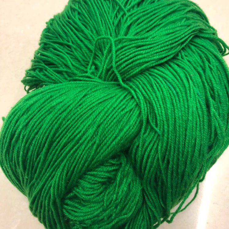 Polyester 250 grams, light green