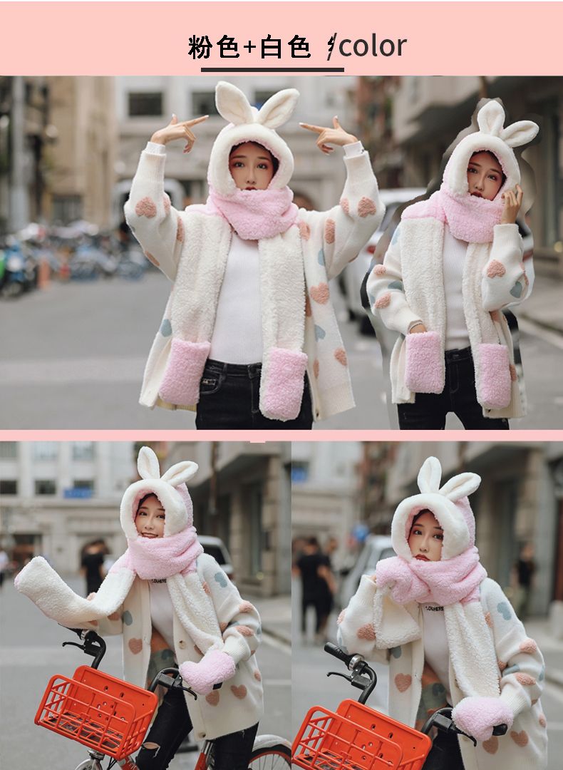 In winter, a sweet and cute Korean woman is wearing a three-piece hat, a scarf and a set of gloves detail image 8