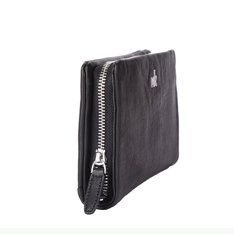 MK men's top layer cowhide handbag Application Scenario