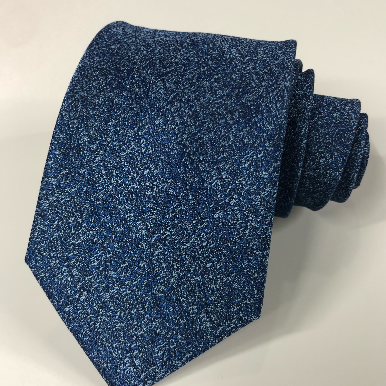新款时尚蓝白色圆点男式领带，定制商务休闲正装领带，批发领带工厂详情图1