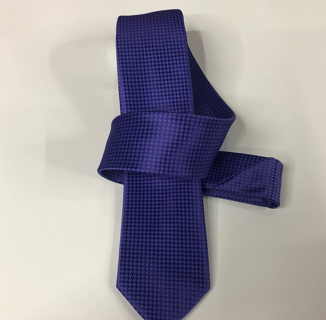 Wholesale of the latest purple fashionable men's ties, woven jacquard polyester ties factory Application Scenario