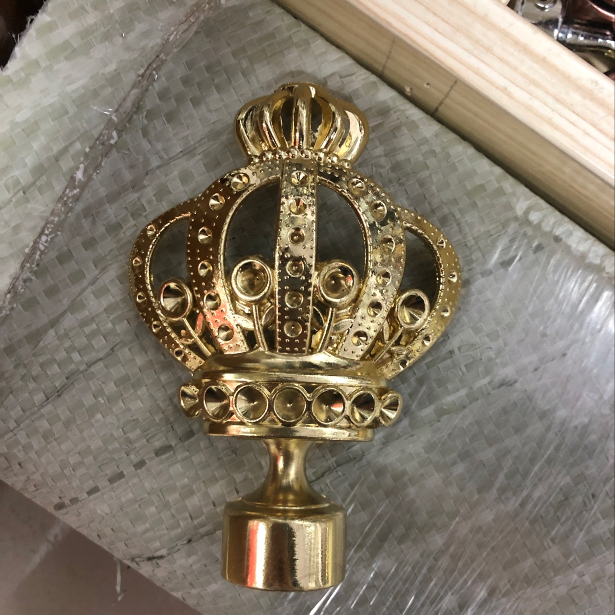 金色轻奢风格家居窗帘装饰配件