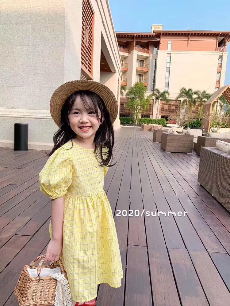 Yellow dress details Picture