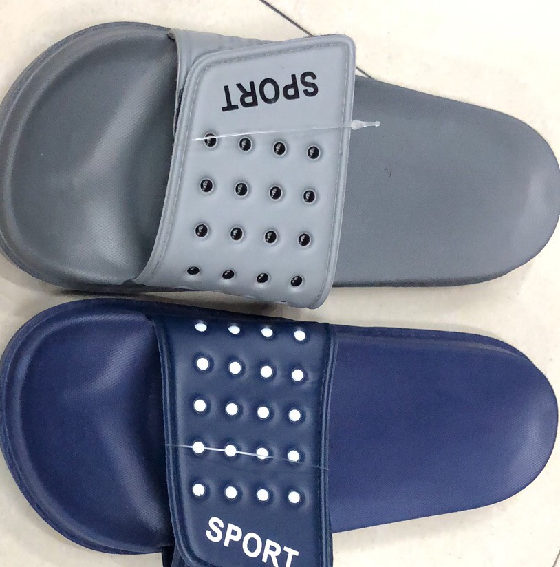 Clasp adjustable men's slippers