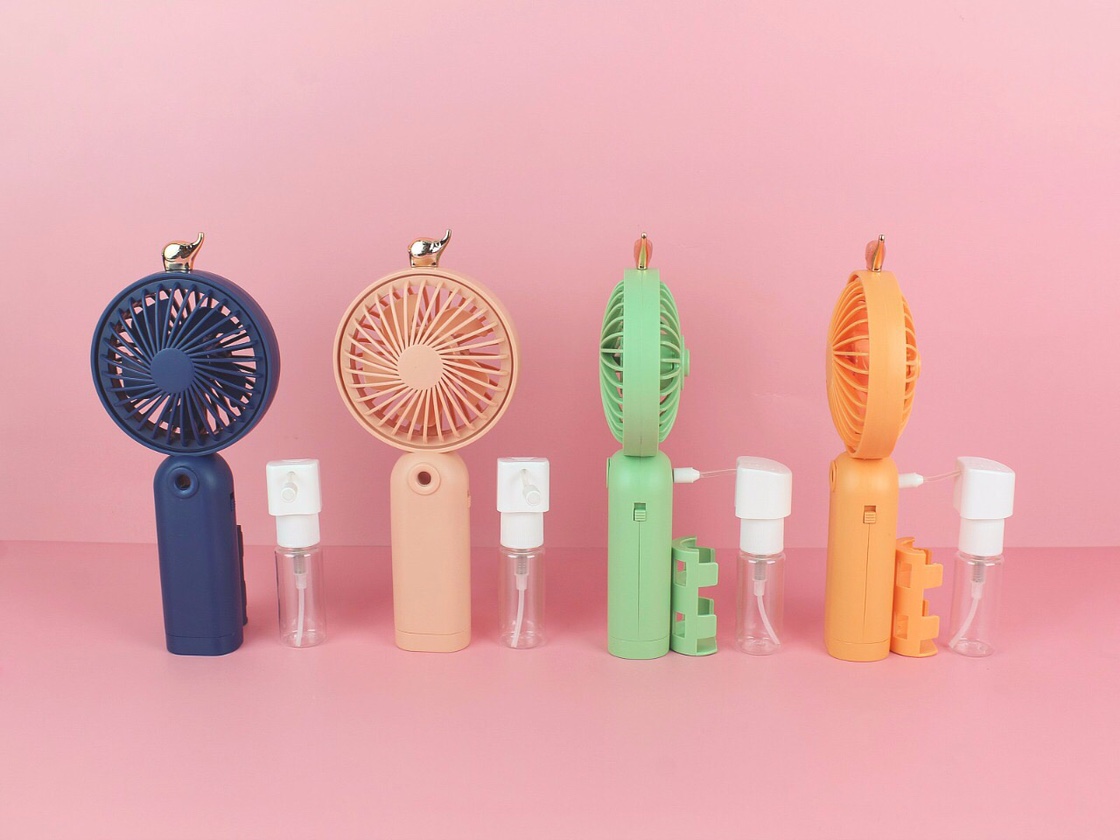 Water spray fan