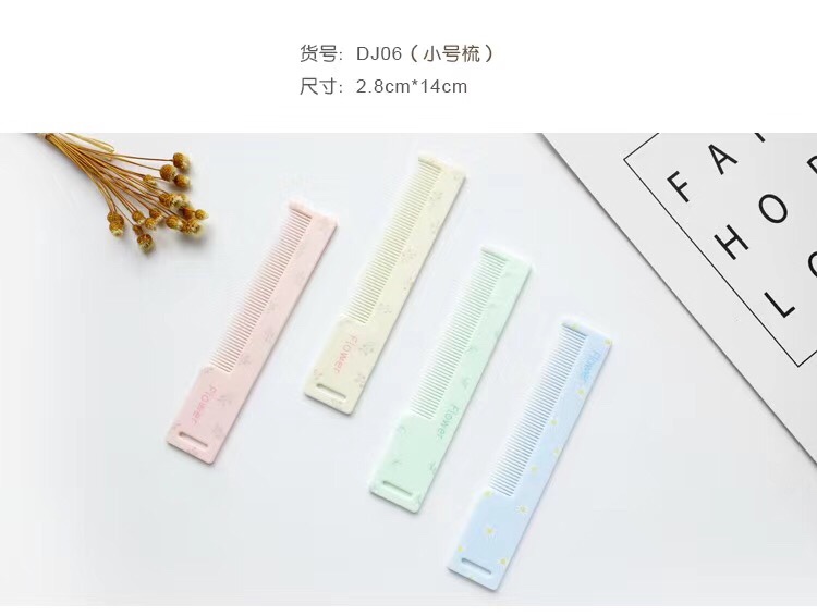 Small compact tooth comb for convenience