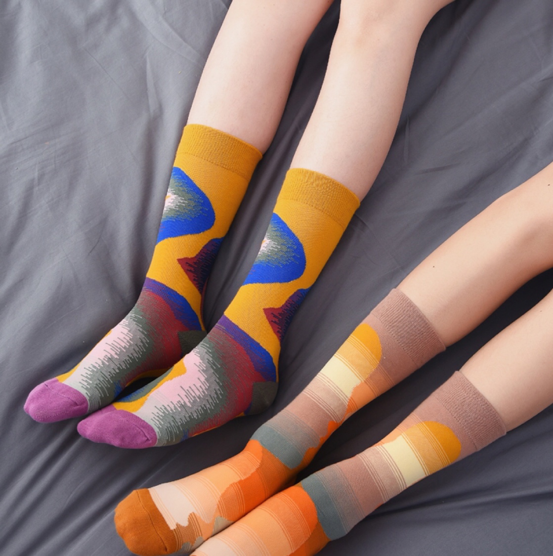 MOXIAO's new French art series Morandi color artistic women's mid-calf socks Application Scenario