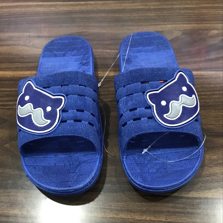 Men's slippers with cat whiskers