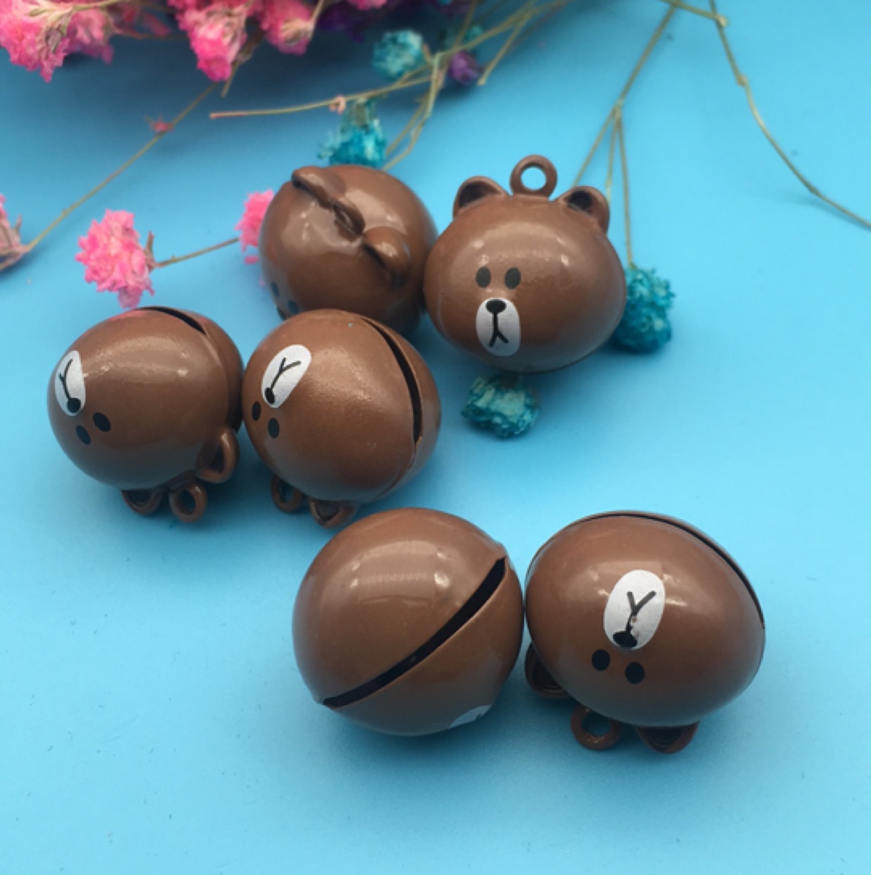Small cartoon copper bell, bag accessories, crafts accessories, etc thumbnail