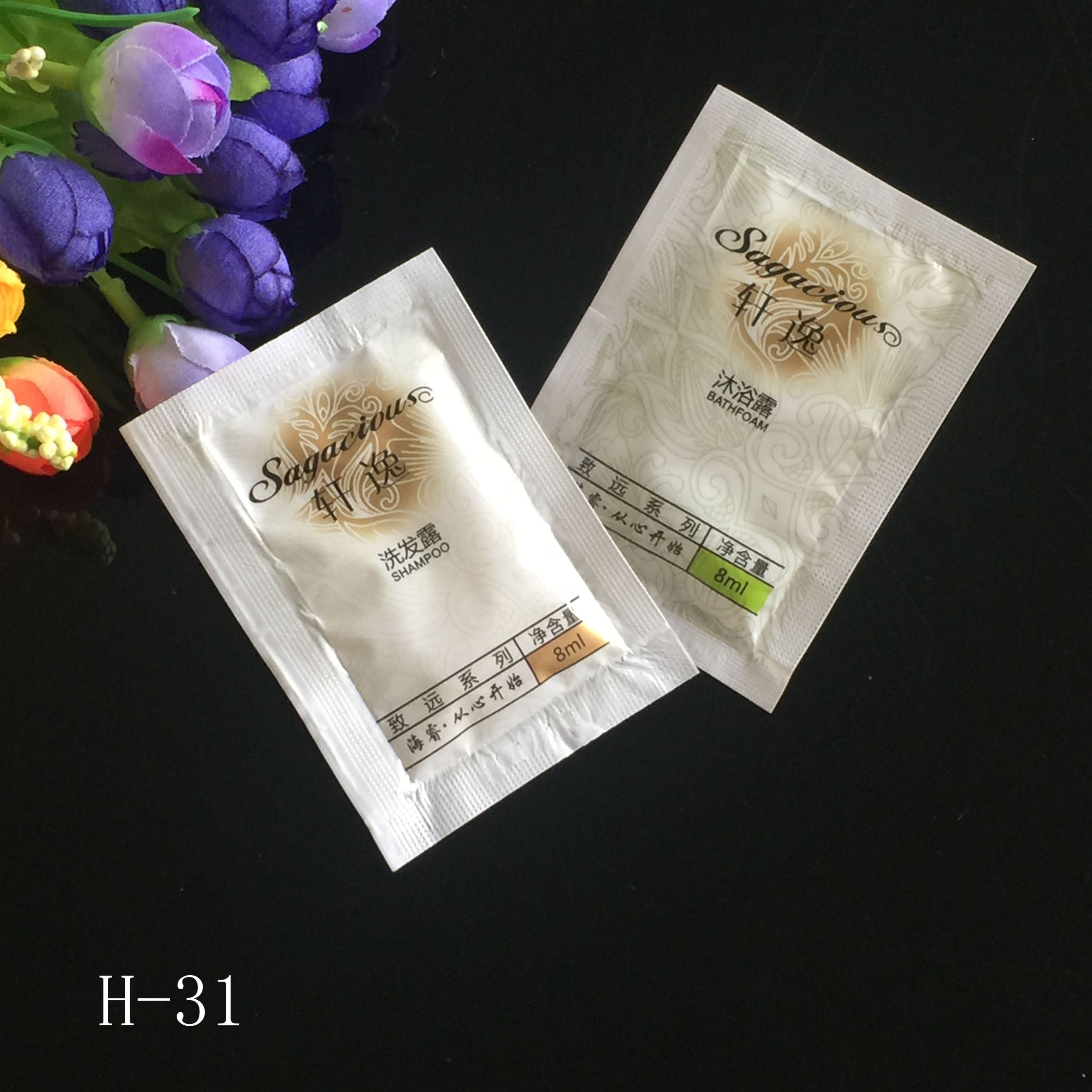 Star hotels B&B disposable set Xuan Yi 8ml shampoo shower gel toiletries currency
