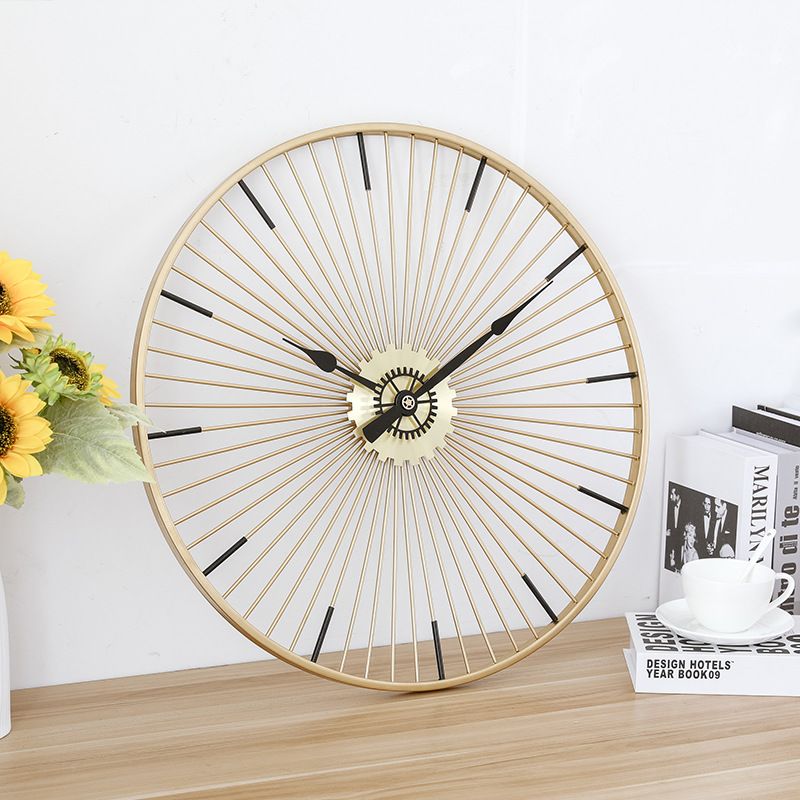 现代时尚日式钟表挂钟 客厅北欧摆件静音壁挂创意钟产品图