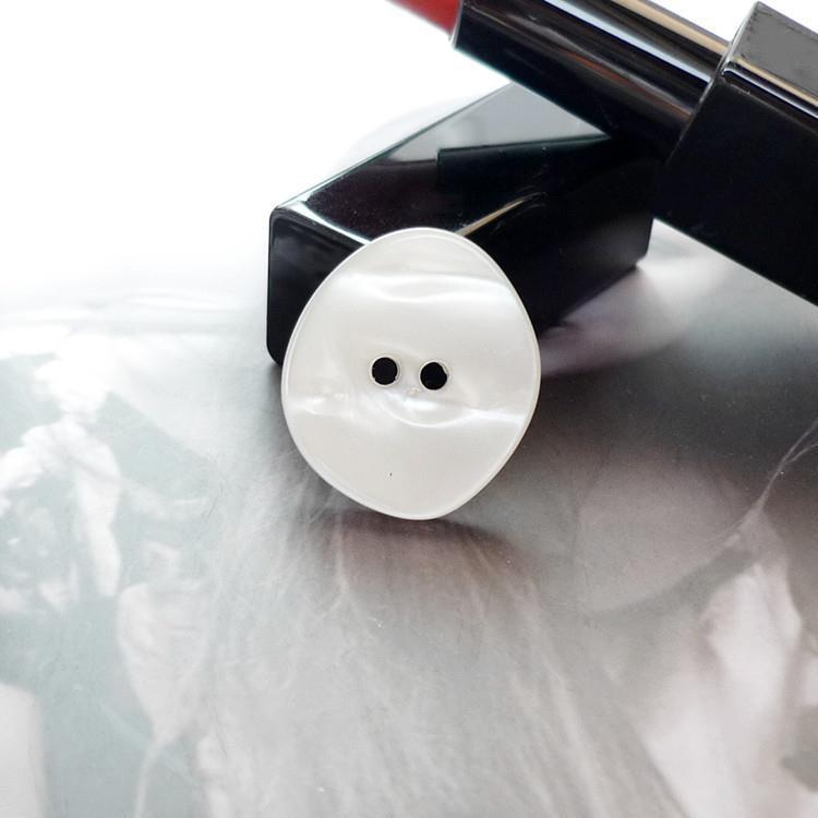 White two-eye resin buttons imitation shell irregular shaped buttons children chiffon silk shirt dress buttons