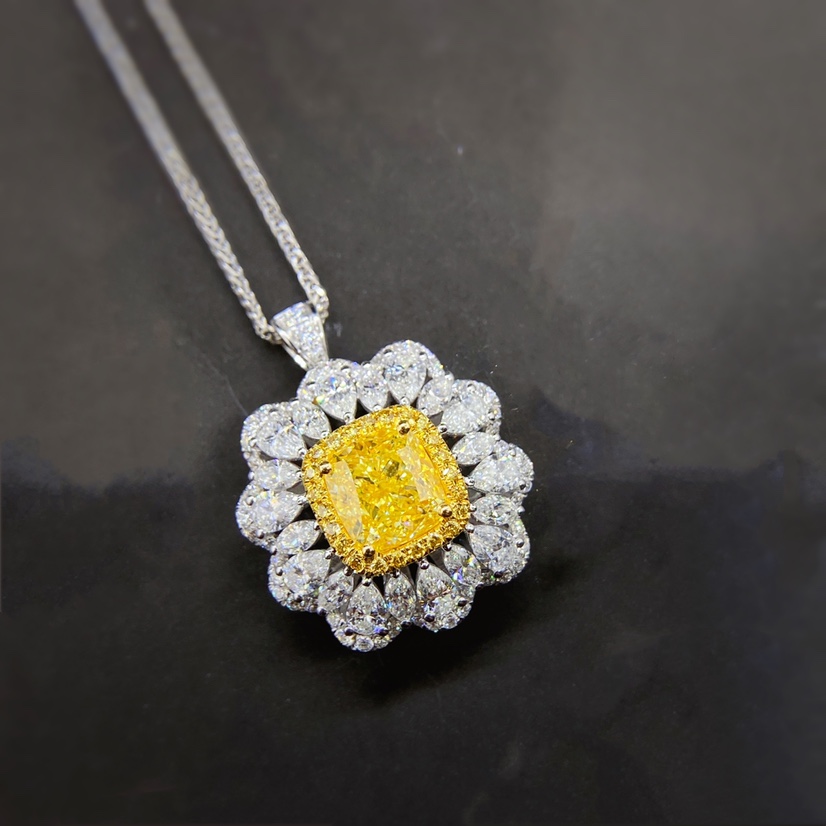Natural yellow diamond 2.01 carat main stone yellow diamond ring pendant dual-use wedding ring wedding anniversary gift Gift Gift Natural Diamond GIA certificate
