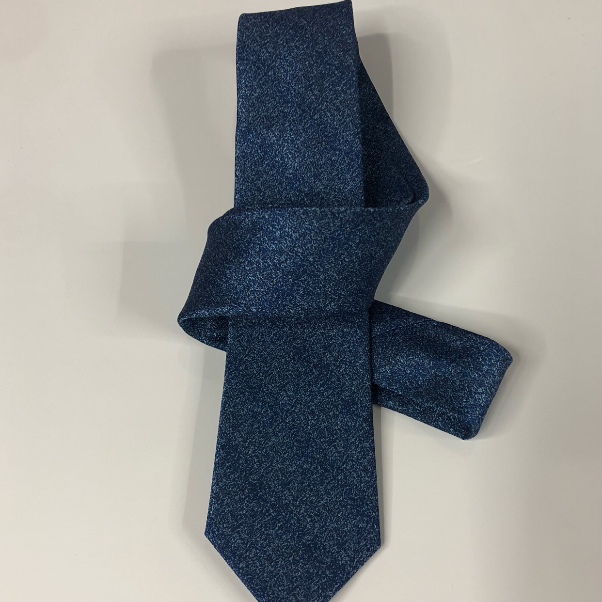 新款时尚蓝白色圆点男式领带，定制商务休闲正装领带，批发领带工厂详情图4