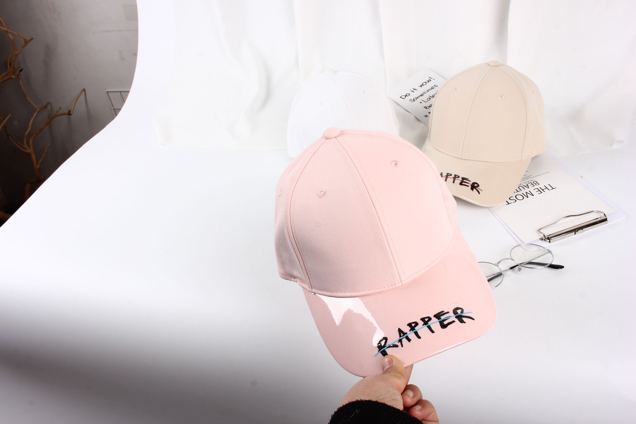 Shiny leather letter baseball cap