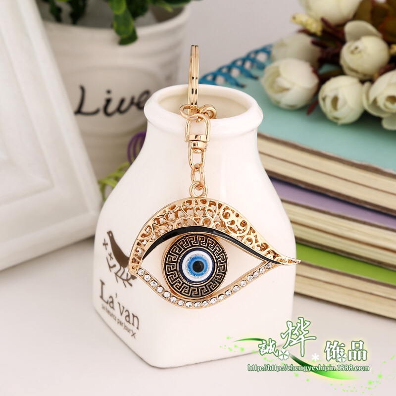 Zinc alloy blue eye keychain