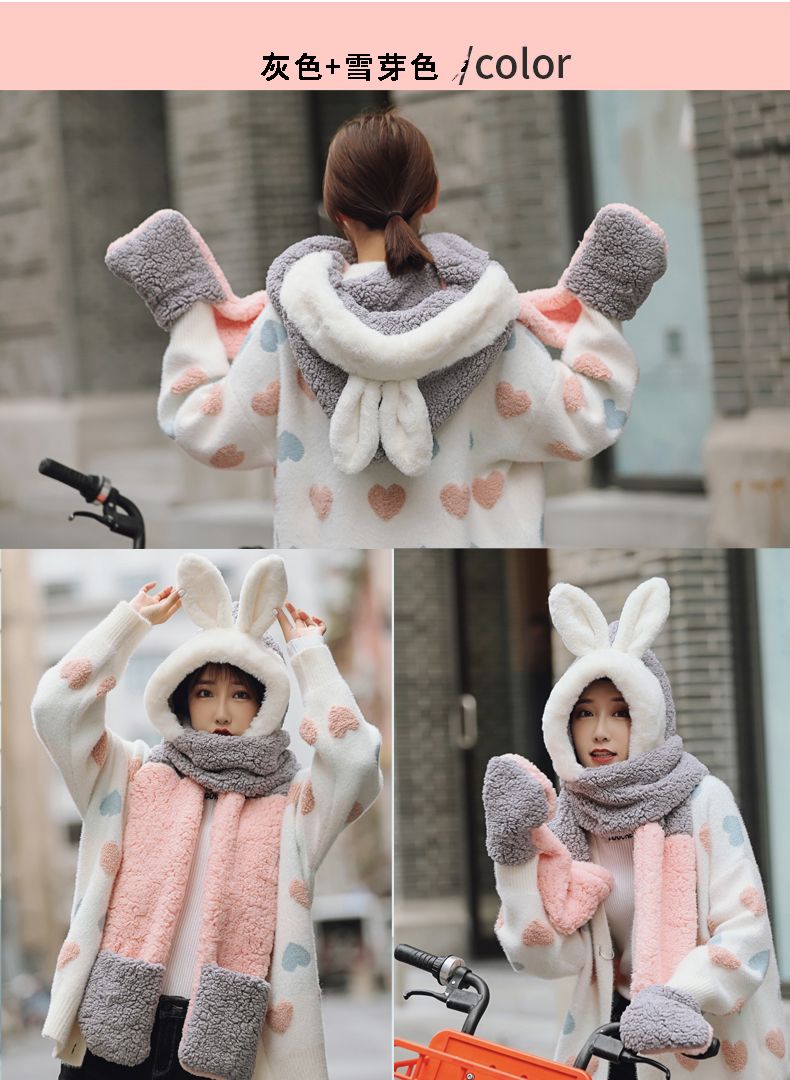 In winter, a sweet and cute Korean girl is a popular online celebrity. She wears a three-piece set of hats, scarves and gloves detail image 10