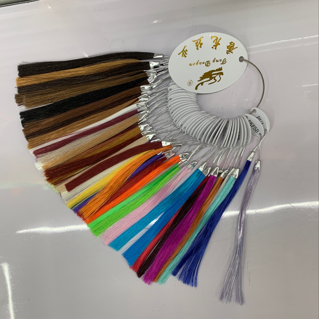 Tanglong PET comes in multiple colors and can be selected to make fake hair P material undefined
