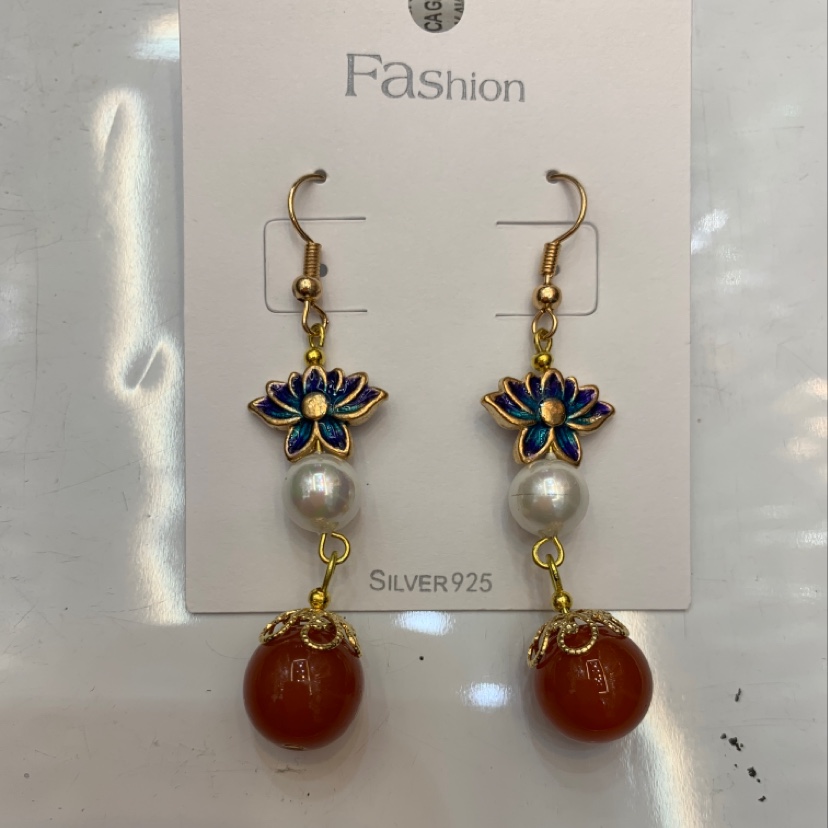 Ancient-style elegant agate cloisonne earrings for women, hollow design, fashionable jewelry, crystal zircon inlaid details Picture