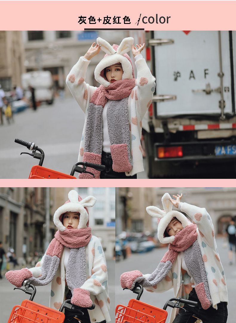 In winter, a sweet and cute Korean girl is a popular online celebrity. She wears a three-piece set of hats, scarves and gloves detail image 12