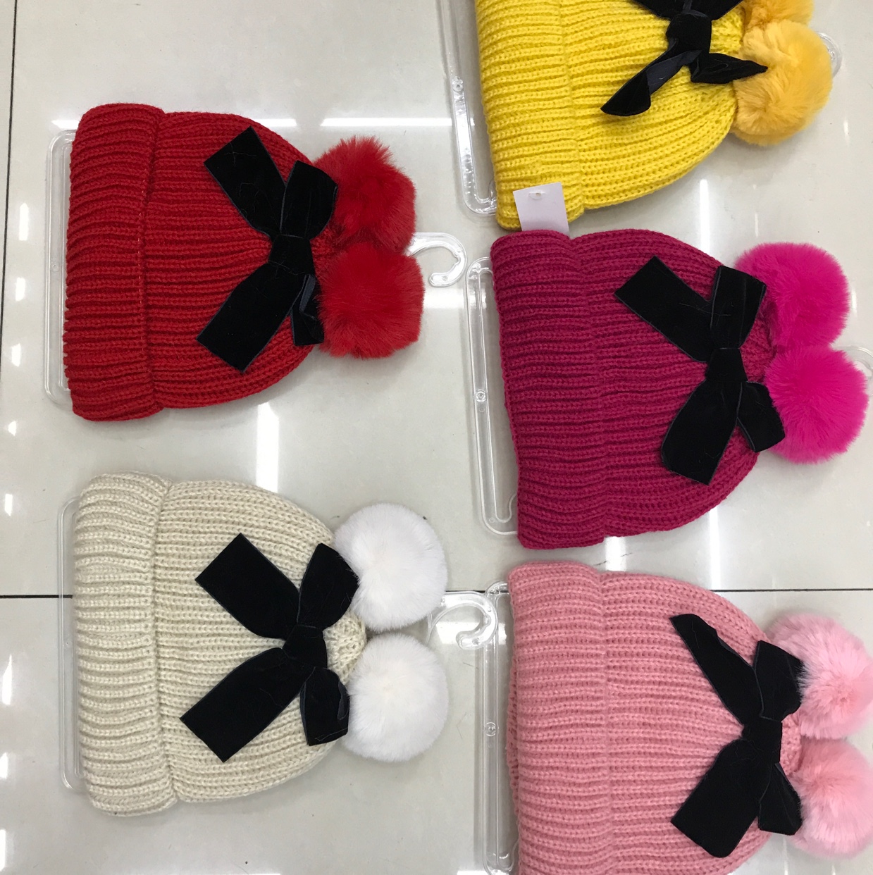 Bow children's hat thumbnail