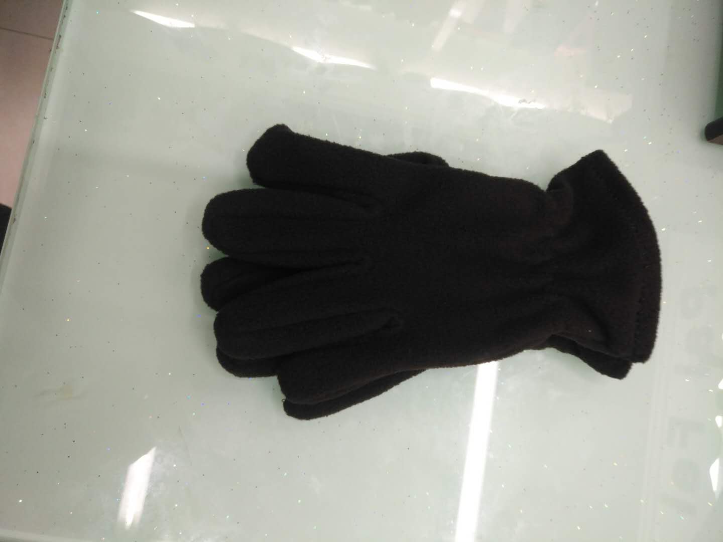 C Hat and gloves multi-color 675