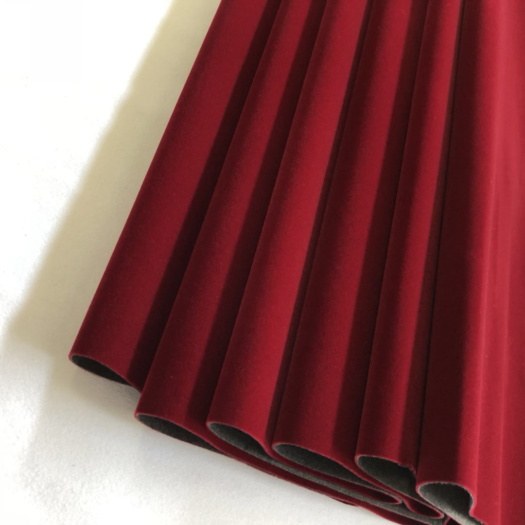 We supply large velvet velvet fabric, jewelry bag fabric, jewelry box velvet fabric, and cosmetic box velvet fabric