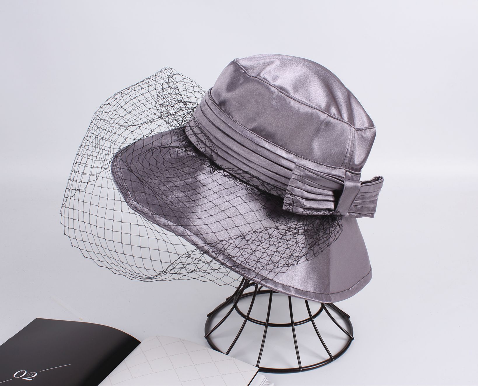 Mesh glossy fabric hat
