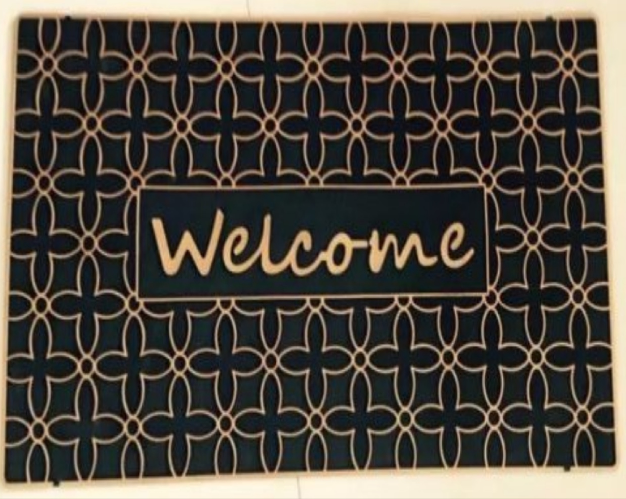 Four-leaf clover floor mat