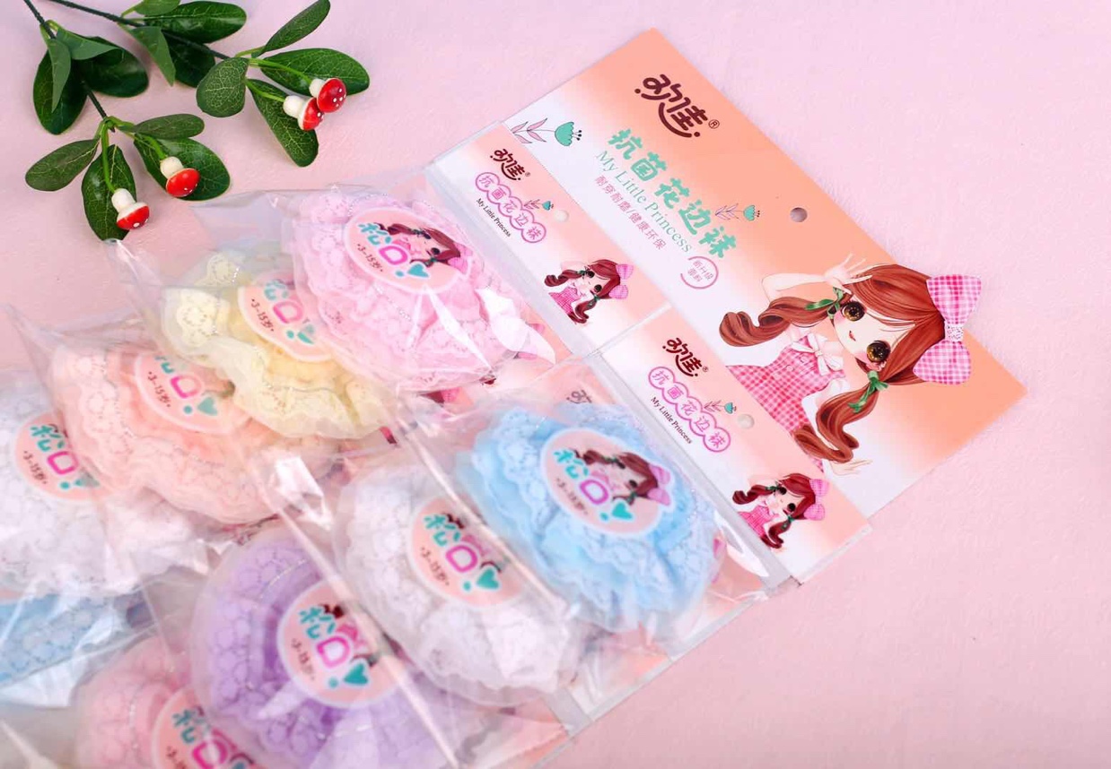Article No.8005 10 pairs of large lace thumbnail