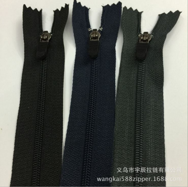 厂家现货3号双针闭口弹簧头自锁高档尼龙拉链 运动服装口袋拉链细节图