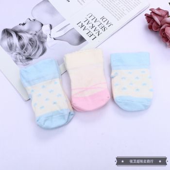 Striped printed toddler socks for children Application Scenario